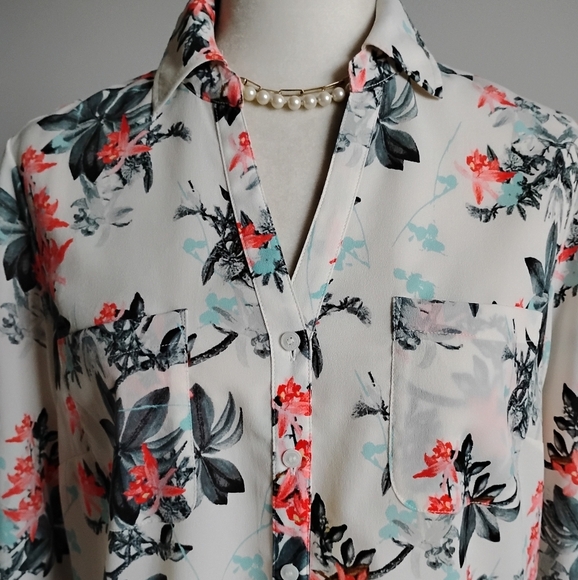 Talbots Nantucket Floral Crepe Button Up Blouse Turquoise Floral Size Lg Petite - Picture 3 of 15